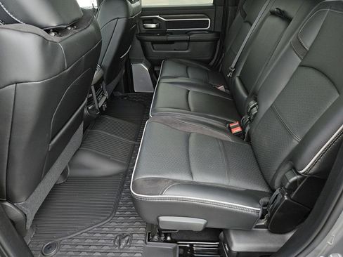 New 2026 RAM 3500 Laramie AWD/4WD image 37