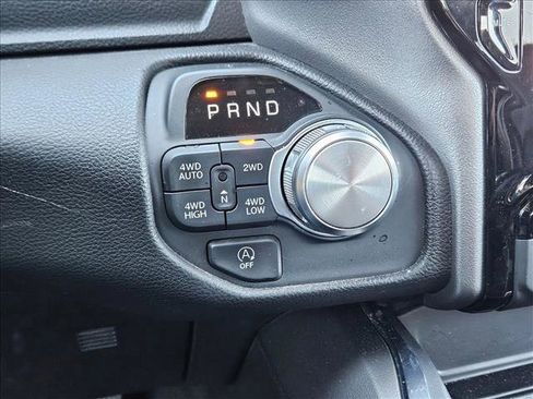 Used 2025 RAM 1500 Laramie image 12