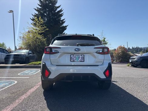 Used 2024 Subaru Crosstrek 2.0i Premium AWD/4WD image 8