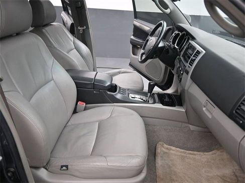 Used 2007 Toyota 4Runner SR5 image 24