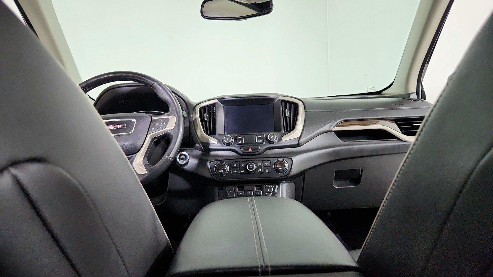 Used 2020 GMC Terrain Denali w/ Denali Premium Package AWD/4WD image 22