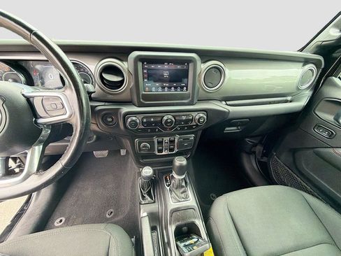 Used 2021 Jeep Wrangler Unlimited Sahara w/ Safety Group AWD/4WD image 24