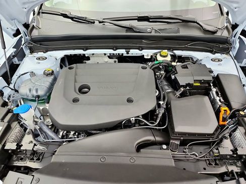 New 2026 Volvo XC40 B5 Plus w/ Climate Package AWD/4WD image 33