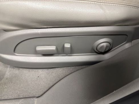 Used 2017 GMC Acadia Limited SLT image 23