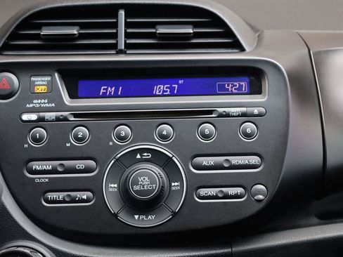 Used 2013 Honda Fit Sport image 37