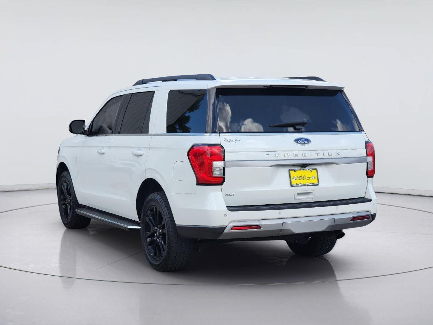 Used 2023 Ford Expedition XLT RWD image 7