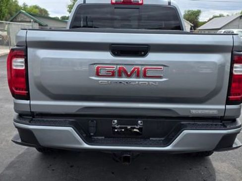Used 2023 GMC Canyon Elevation w/ Convenience Package AWD/4WD image 5
