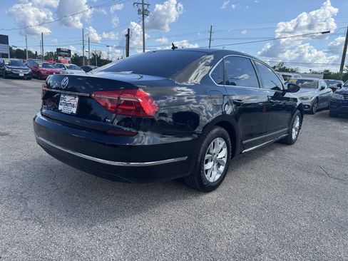 Used 2016 Volkswagen Passat 1.8T S FWD image 6