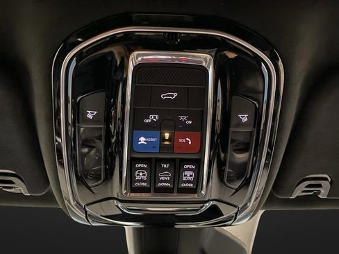 Used 2022 Jeep Grand Wagoneer Series II image 29