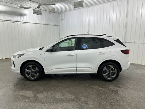 Used 2023 Ford Escape ST-Line AWD/4WD image 19