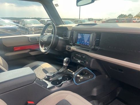 Used 2022 Ford Bronco Wildtrak image 6