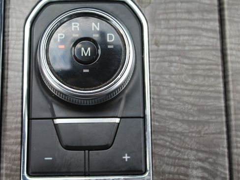 Used 2019 Ford Expedition Limited w/ Equipment Group 301A AWD/4WD image 56