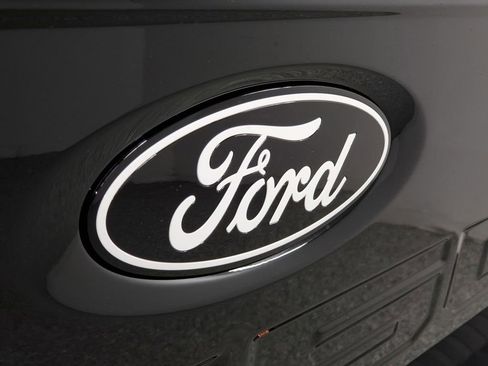 New 2025 Ford F150 XLT w/ Equipment Group 302A MID image 26