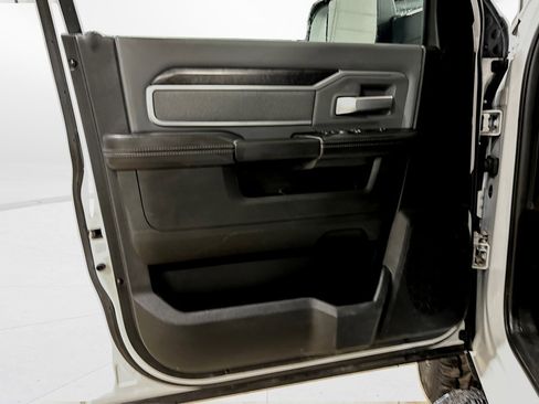 Used 2021 RAM 2500 Big Horn image 16
