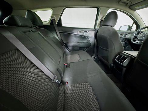 Used 2023 Kia Sportage LX image 24