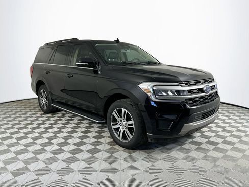 Used 2023 Ford Expedition XLT RWD image 1