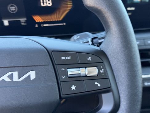 New 2025 Kia K4 LXS image 23