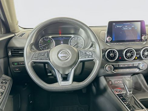 Used 2024 Nissan Sentra SV FWD image 17