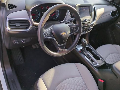 Certified 2021 Chevrolet Equinox LS image 11