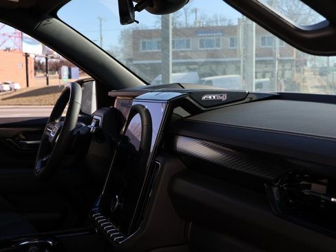 New 2026 GMC Yukon XL AT4 w/ AT4 Premium Plus Package AWD/4WD image 10