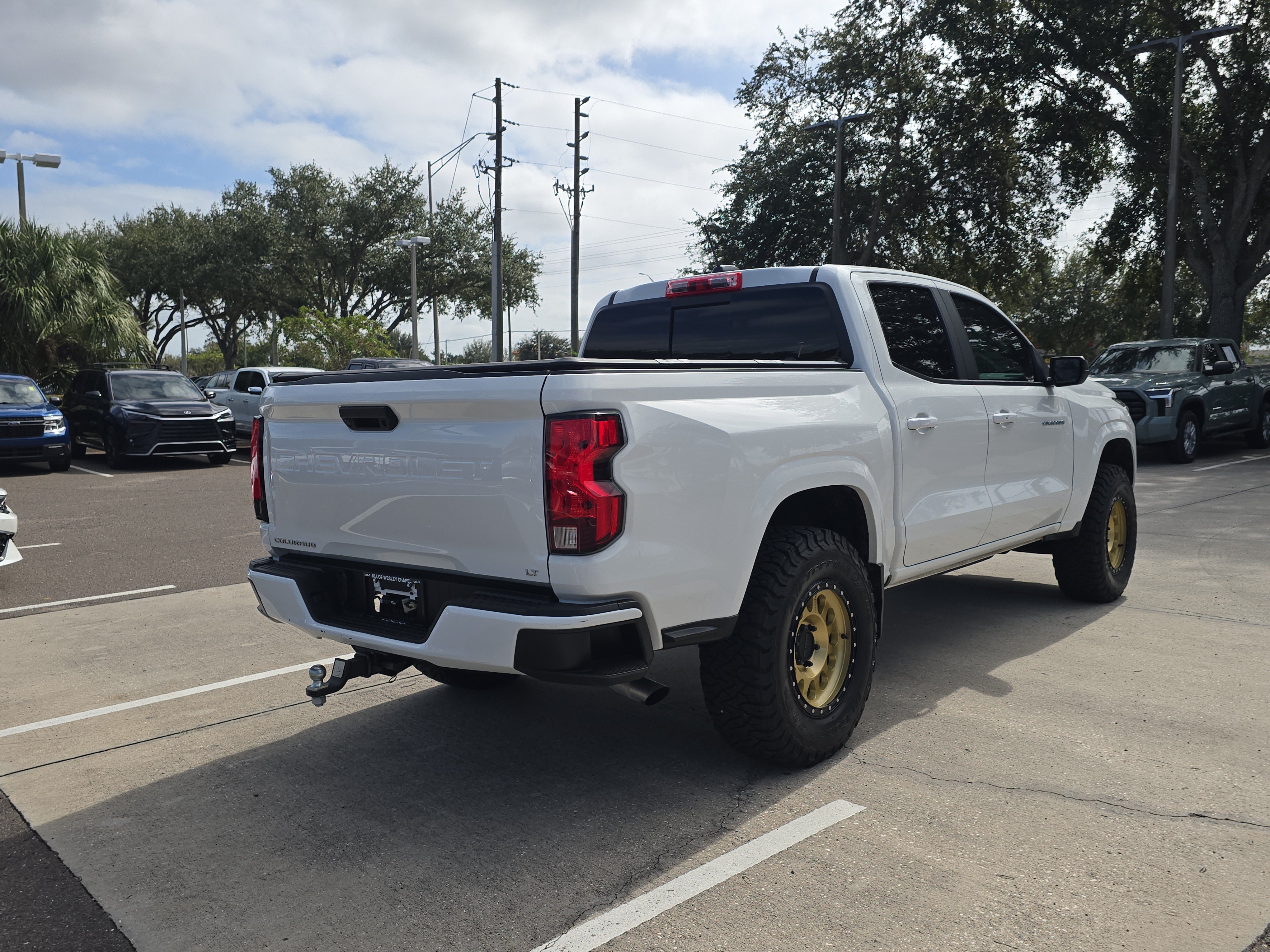 Used 2024 Chevrolet Colorado LT w/ LT Convenience Package RWD image 8
