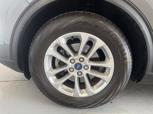 Used 2020 Ford Escape SE FWD image 15