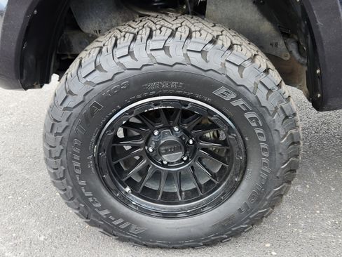 Used 2020 Toyota Tacoma SR5 AWD/4WD image 14