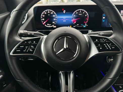 Certified 2025 Mercedes-Benz GLA 250 image 21