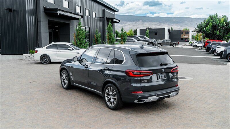 Used 2019 BMW X5 xDrive40i w/ Convenience Package AWD/4WD image 8