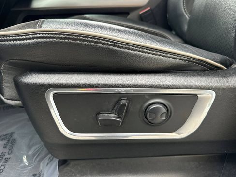 Used 2024 RAM 1500 Laramie image 14