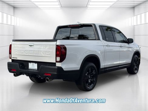 Certified 2025 Honda Ridgeline Black Edition image 5