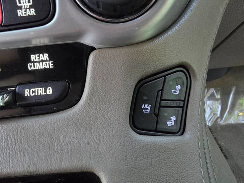 Used 2015 GMC Yukon SLT w/ HD Trailering Package image 38