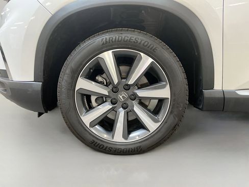 Used 2023 Honda Pilot Touring image 34