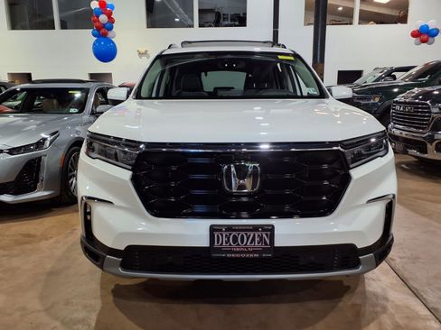 Used 2023 Honda Pilot Elite image 2
