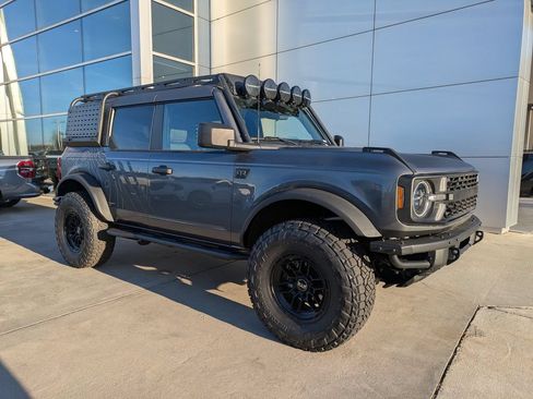 New 2025 Ford Bronco Big Bend w/ Black Diamond Package AWD/4WD image 2