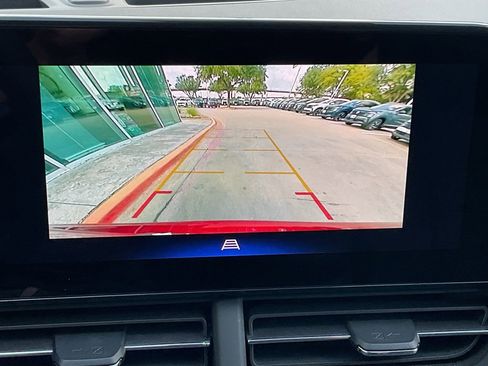 Used 2025 Chevrolet Trax LT image 29