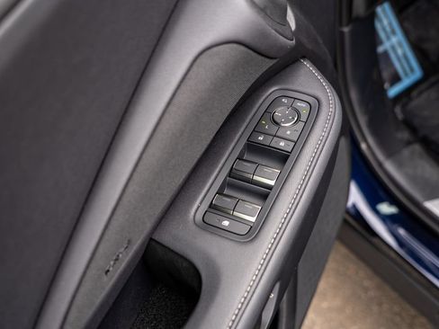 New 2026 Lexus TX 500h AWD image 19
