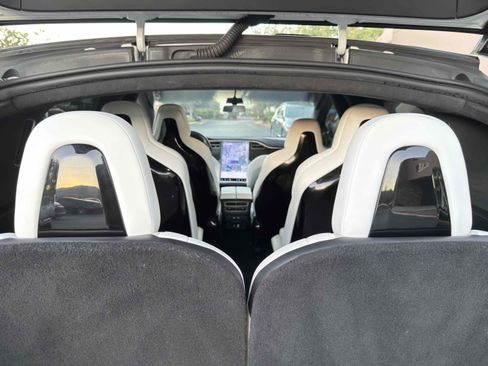 Used 2016 Tesla Model X 90D image 72