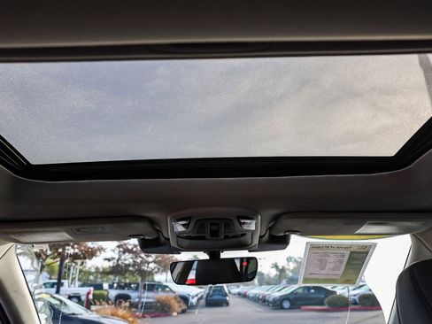 Used 2023 Subaru Outback Limited image 6