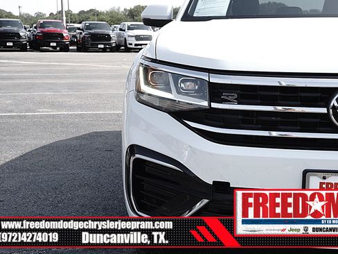 Used 2021 Volkswagen Atlas Cross Sport SE w/ Panoramic Sunroof Package FWD image 41
