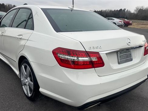 Used 2010 Mercedes-Benz E 350 4MATIC Sedan image 12