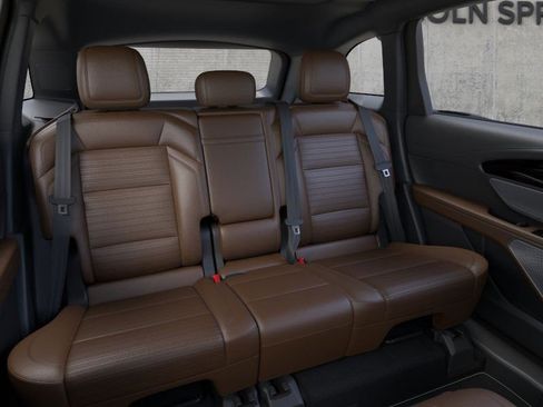 New 2026 Lincoln Nautilus Reserve image 11