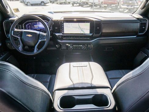 Used 2025 Chevrolet Silverado 2500 High Country w/ High Country Premium Package image 28