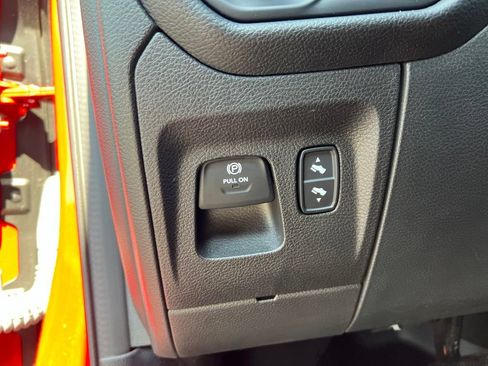 Used 2021 RAM 1500 Big Horn AWD/4WD image 9