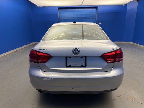 Used 2013 Volkswagen Passat 2.5 SE image 6