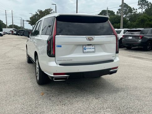 Used 2023 Cadillac Escalade Premium Luxury w/ Performance Package AWD/4WD image 13