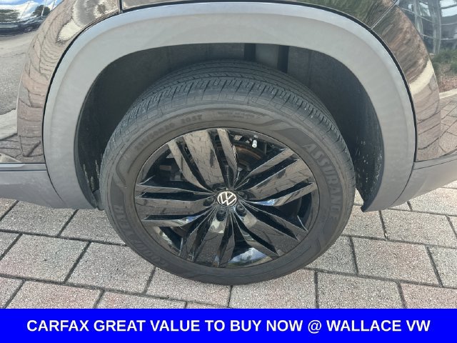 Certified 2020 Volkswagen Atlas Cross Sport SE w/ Panoramic Sunroof Package FWD image 9