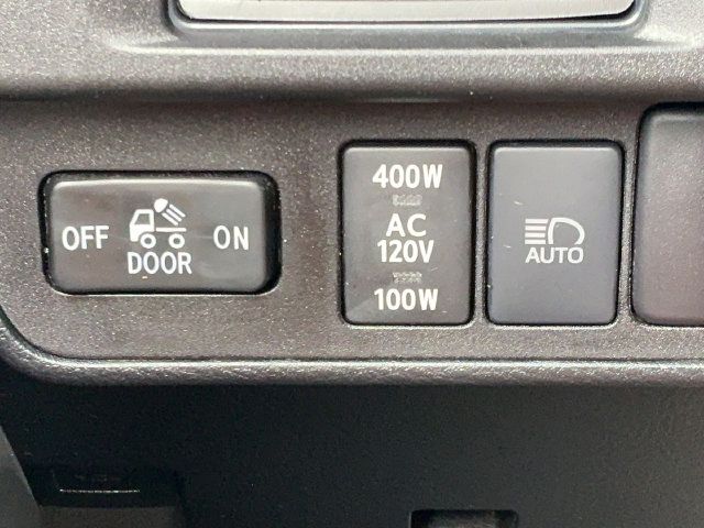 Used 2019 Toyota Tacoma TRD Off-Road AWD/4WD image 24