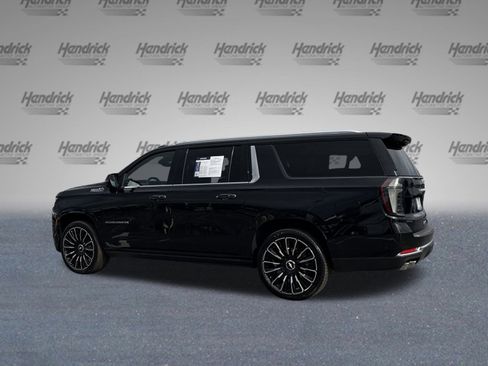 Certified 2025 Chevrolet Suburban High Country image 7