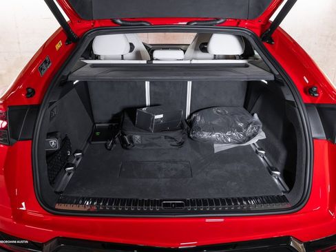 New 2025 Lamborghini Urus SE image 11